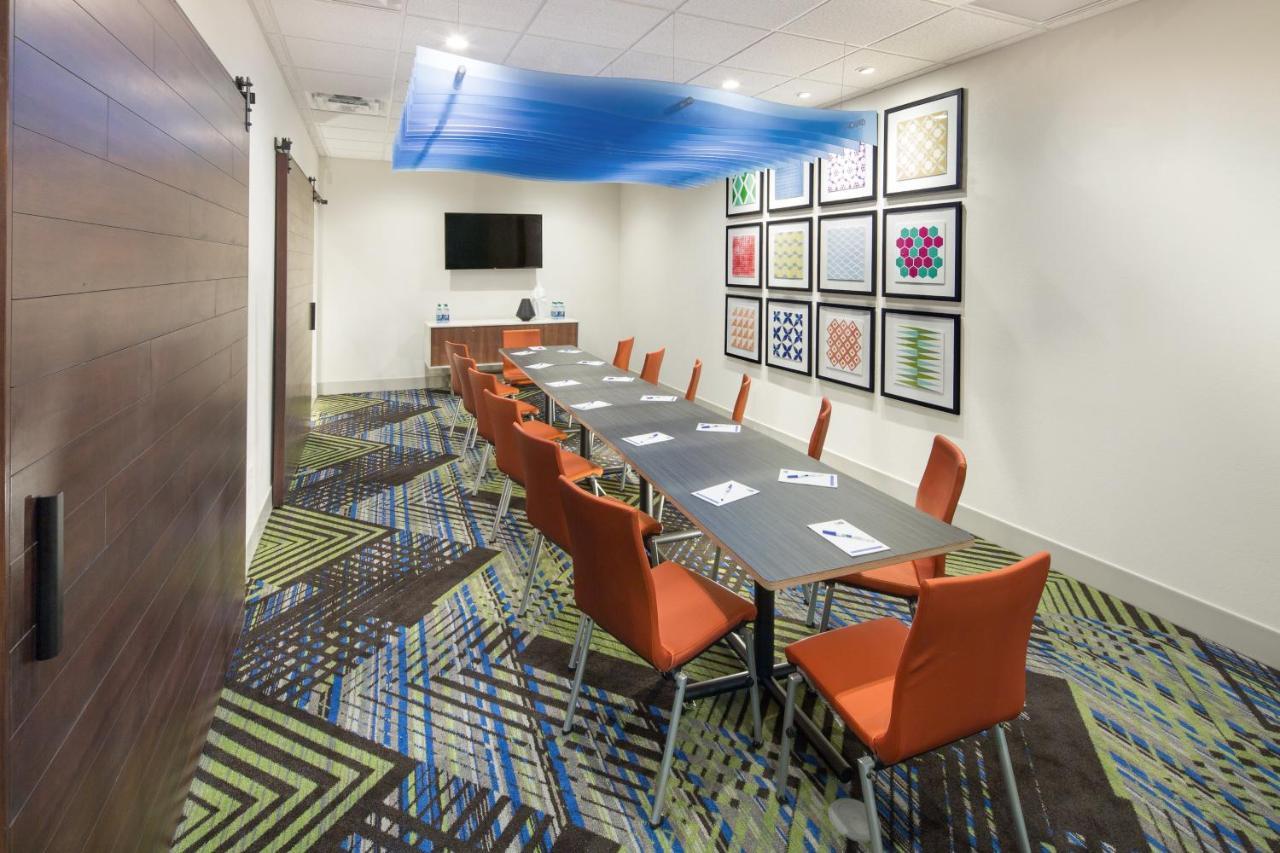 Holiday Inn Express & Suites - Indianapolis Nw - Zionsville By Ihg Whitestown Eksteriør bilde